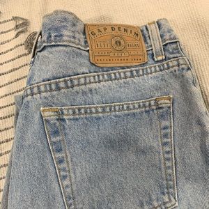 VINTAGE GAP MOM JEANS HIGH WAISTED
